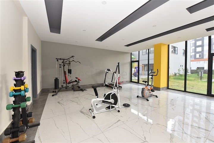 شقة 3 غرف وصالة - مطبخ منفصل - مؤثثة - في مهموتلار / الانيا 