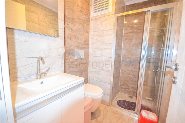 شقة 3 غرف وصالة - مطبخ منفصل - مؤثثة - في مهموتلار / الانيا 