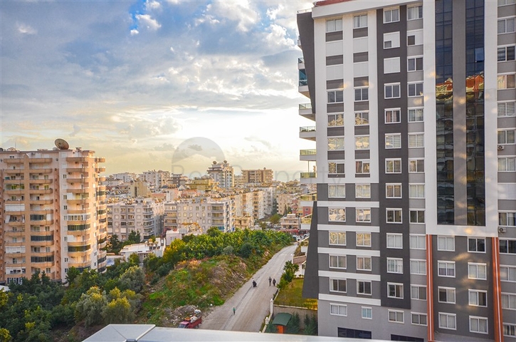 شقة 3 غرف وصالة - مطبخ منفصل - مؤثثة - في مهموتلار / الانيا 