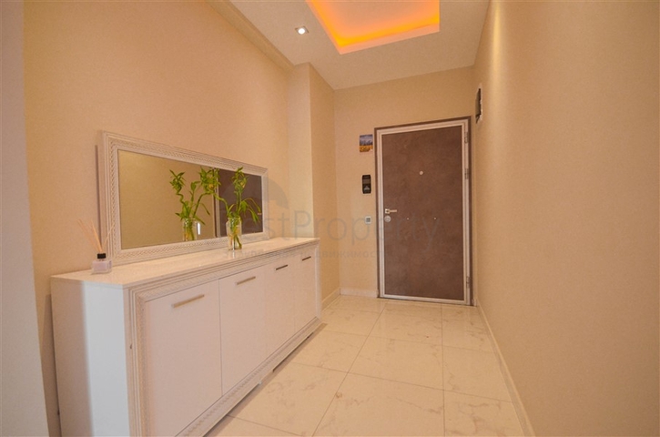 شقة 3 غرف وصالة - مطبخ منفصل - مؤثثة - في مهموتلار / الانيا 