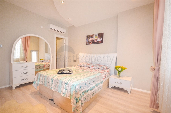 شقة 3 غرف وصالة - مطبخ منفصل - مؤثثة - في مهموتلار / الانيا 