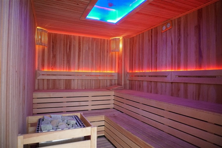 مجمع انيق - شقة غرفة وصالة - قريبة من البحر - في مهموتلار / الانيا 