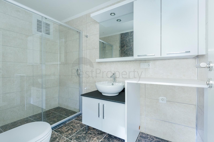 مجمع انيق - شقة غرفة وصالة - قريبة من البحر - في مهموتلار / الانيا 