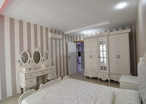 ضمن مجمع 5 نجوم - شقة غرفتين وصالة - مفروشة - في منطقة جيكجلي المركزية / الانيا 