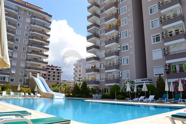 قريبة من البحر - شقة غرفتين وصالة - ضمن مجمع سكني - في مهموتلار / الانيا 