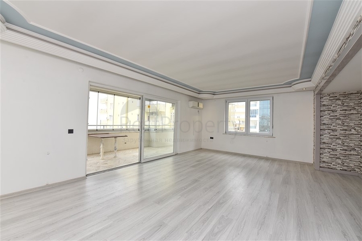 قريبة من البحر - شقة غرفتين وصالة - ضمن مجمع سكني - في مهموتلار / الانيا 