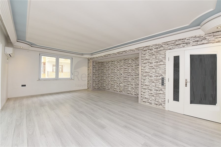 قريبة من البحر - شقة غرفتين وصالة - ضمن مجمع سكني - في مهموتلار / الانيا 