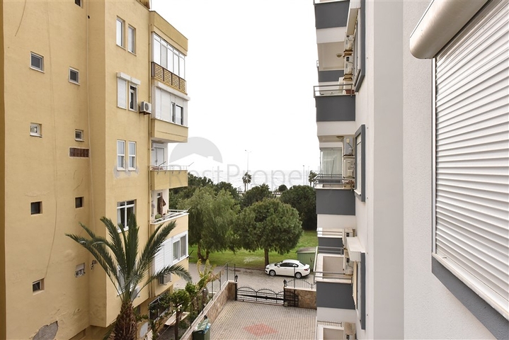 قريبة من البحر - شقة غرفتين وصالة - ضمن مجمع سكني - في مهموتلار / الانيا 