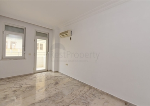 قريبة من البحر - شقة غرفتين وصالة - ضمن مجمع سكني - في مهموتلار / الانيا 