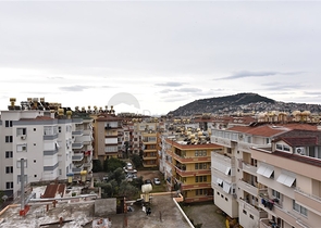 منزل عائلي - دوبلكس 5 غرف وصالة - في مركز الانيا 