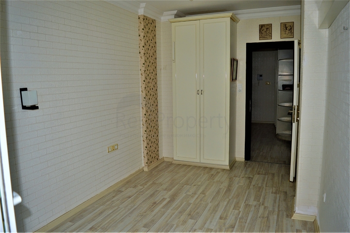 على البحر مباشرة - شقة غرفتين وصالة - في مهموتلار /الانيا 