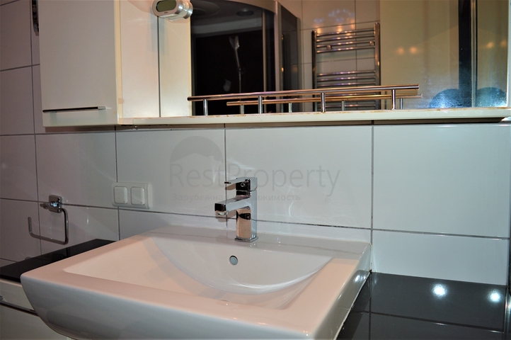 على البحر مباشرة - شقة غرفتين وصالة - في مهموتلار /الانيا 