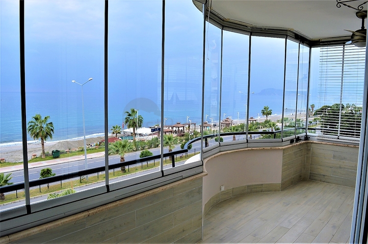 على البحر مباشرة - شقة غرفتين وصالة - في مهموتلار /الانيا 