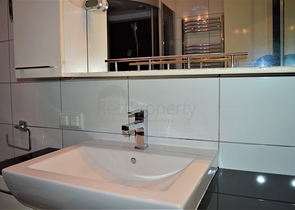 على البحر مباشرة - شقة غرفتين وصالة - في مهموتلار /الانيا 