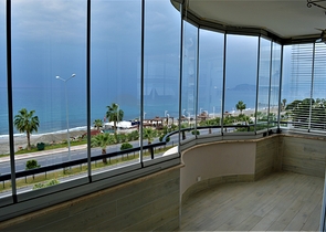 على البحر مباشرة - شقة غرفتين وصالة - في مهموتلار /الانيا 