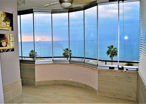 على البحر مباشرة - شقة غرفتين وصالة - في مهموتلار /الانيا 