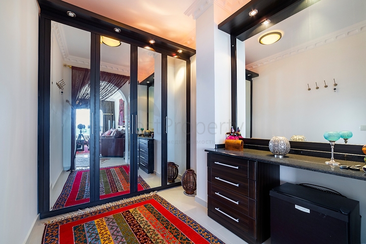 اطلالة مباشرة على البحر - منزل فاخر - دوبلكس تصميم 4 غرف وصالة - في كاستل / الانيا 