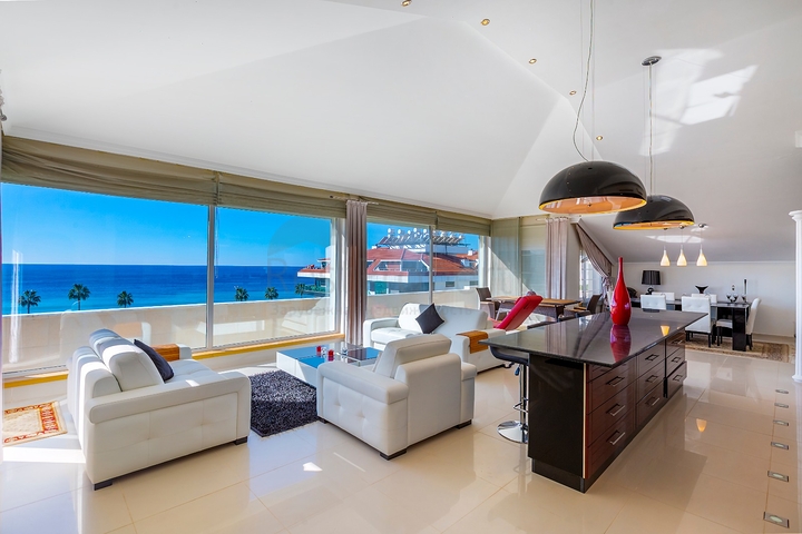 اطلالة مباشرة على البحر - منزل فاخر - دوبلكس تصميم 4 غرف وصالة - في كاستل / الانيا 