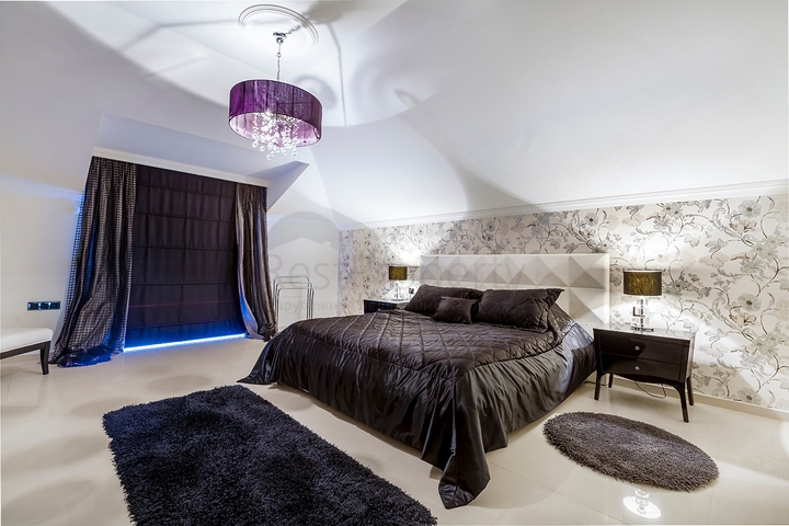 اطلالة مباشرة على البحر - منزل فاخر - دوبلكس تصميم 4 غرف وصالة - في كاستل / الانيا 