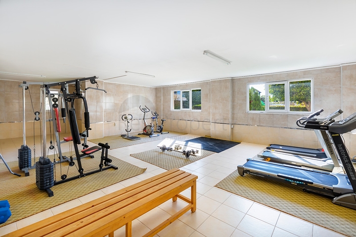 اطلالة مباشرة على البحر - منزل فاخر - دوبلكس تصميم 4 غرف وصالة - في كاستل / الانيا 