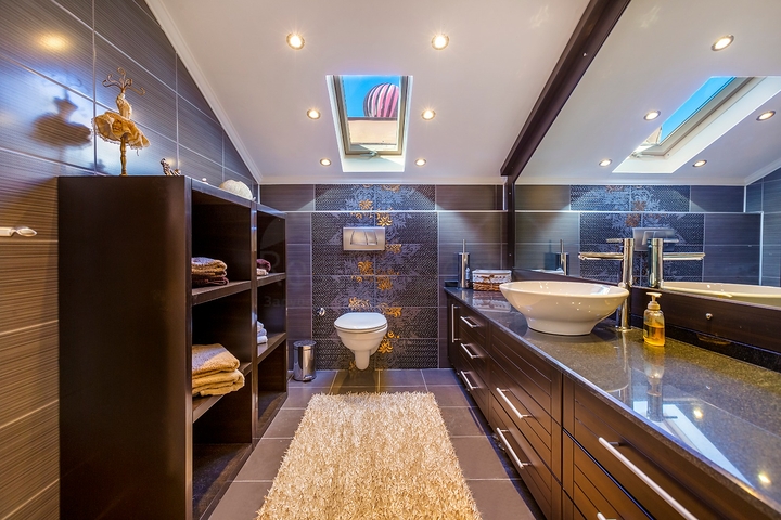 اطلالة مباشرة على البحر - منزل فاخر - دوبلكس تصميم 4 غرف وصالة - في كاستل / الانيا 