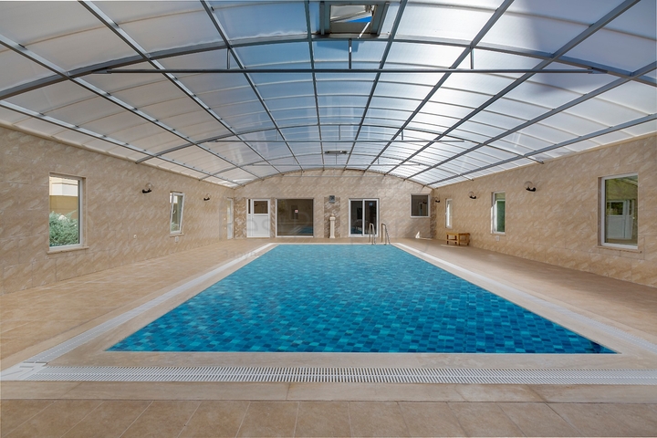 اطلالة مباشرة على البحر - منزل فاخر - دوبلكس تصميم 4 غرف وصالة - في كاستل / الانيا 