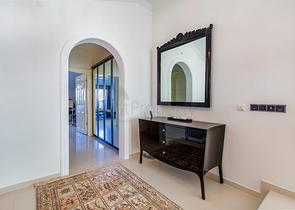 اطلالة مباشرة على البحر - منزل فاخر - دوبلكس تصميم 4 غرف وصالة - في كاستل / الانيا 