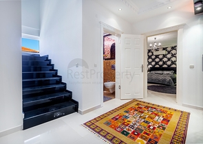 اطلالة مباشرة على البحر - منزل فاخر - دوبلكس تصميم 4 غرف وصالة - في كاستل / الانيا 