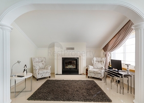 اطلالة مباشرة على البحر - منزل فاخر - دوبلكس تصميم 4 غرف وصالة - في كاستل / الانيا 