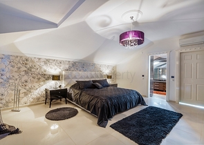 اطلالة مباشرة على البحر - منزل فاخر - دوبلكس تصميم 4 غرف وصالة - في كاستل / الانيا 