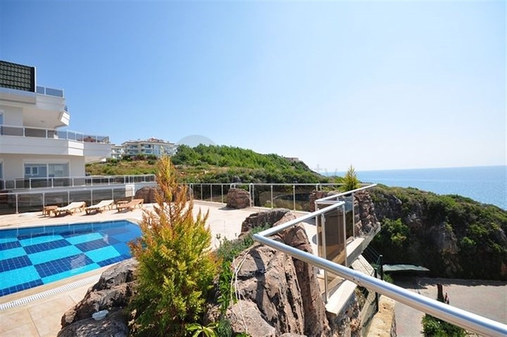 شقة 2 غرفة وصالة - ضمن مجمع باطلالة ساحرة على البحر - في كوناكليه / الانيا 