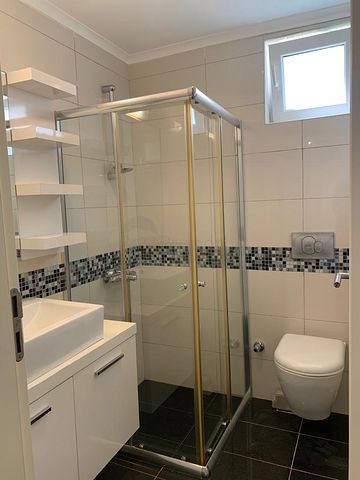 شقة 2 غرفة وصالة - ضمن مجمع باطلالة ساحرة على البحر - في كوناكليه / الانيا 