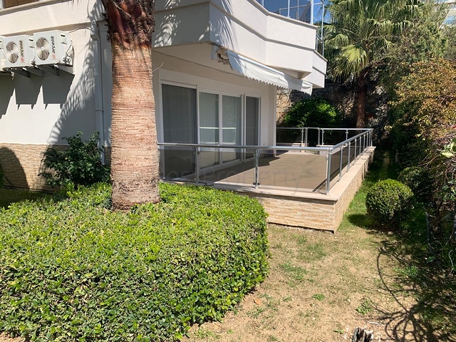 شقة 2 غرفة وصالة - ضمن مجمع باطلالة ساحرة على البحر - في كوناكليه / الانيا 