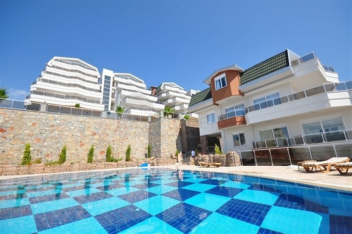 شقة 2 غرفة وصالة - ضمن مجمع باطلالة ساحرة على البحر - في كوناكليه / الانيا 