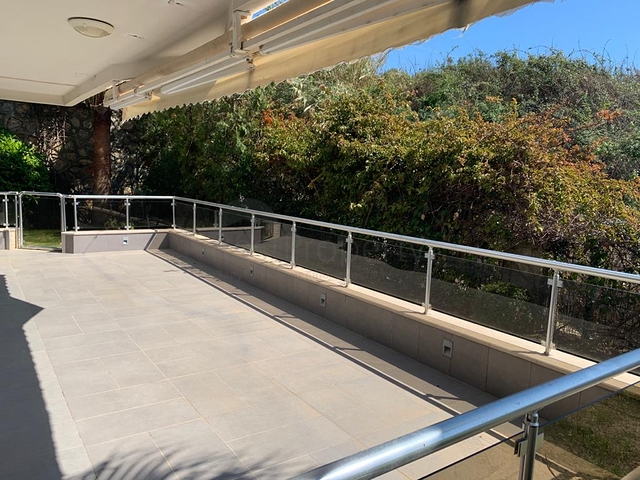 شقة 2 غرفة وصالة - ضمن مجمع باطلالة ساحرة على البحر - في كوناكليه / الانيا 