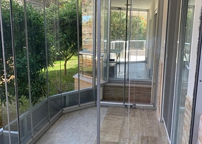 شقة 2 غرفة وصالة - ضمن مجمع باطلالة ساحرة على البحر - في كوناكليه / الانيا 