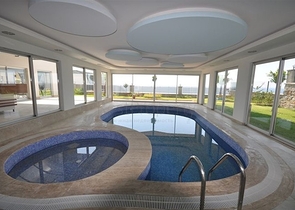 شقة 2 غرفة وصالة - ضمن مجمع باطلالة ساحرة على البحر - في كوناكليه / الانيا 