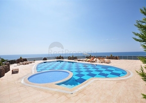 شقة 2 غرفة وصالة - ضمن مجمع باطلالة ساحرة على البحر - في كوناكليه / الانيا 