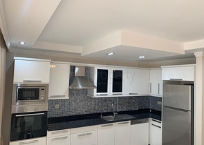 شقة 2 غرفة وصالة - ضمن مجمع باطلالة ساحرة على البحر - في كوناكليه / الانيا 