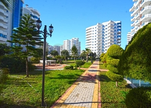 منزل بتصميم انيق - ضمن مجمع سكني - غرفة وصالة - في مهموتلار / الانيا 