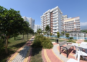 منزل بتصميم انيق - ضمن مجمع سكني - غرفة وصالة - في مهموتلار / الانيا 