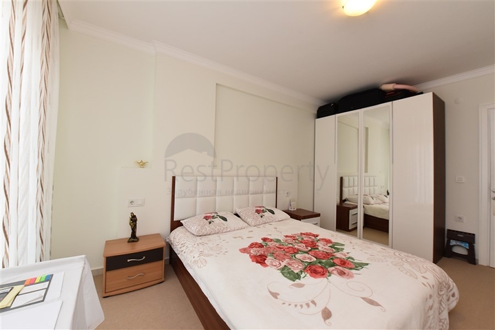 ضمن اول صف على البحر - شقة غرفة وصالة -مجمع حديث - في كاستل / الانيا 