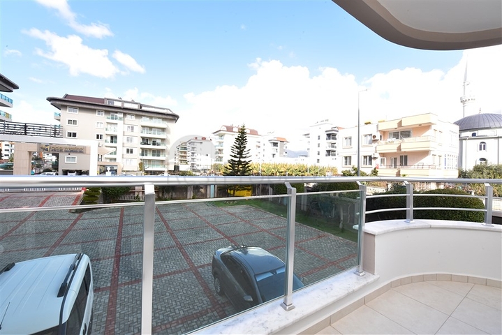 ضمن اول صف على البحر - شقة غرفة وصالة -مجمع حديث - في كاستل / الانيا 