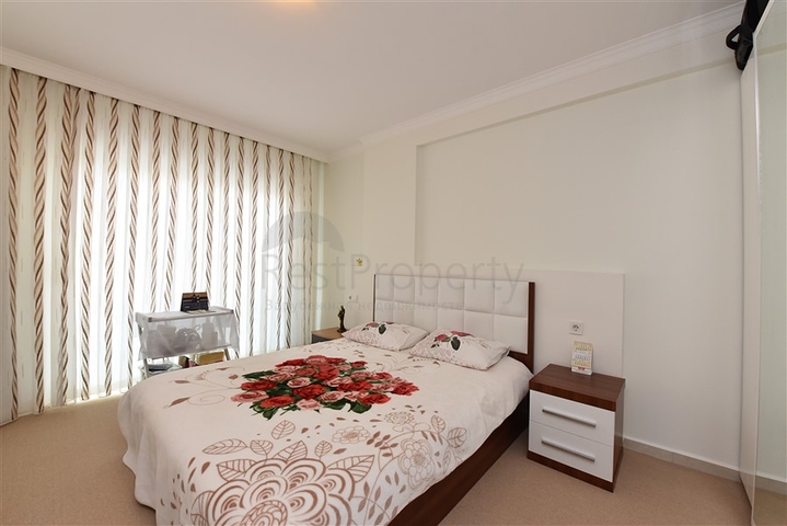 ضمن اول صف على البحر - شقة غرفة وصالة -مجمع حديث - في كاستل / الانيا 