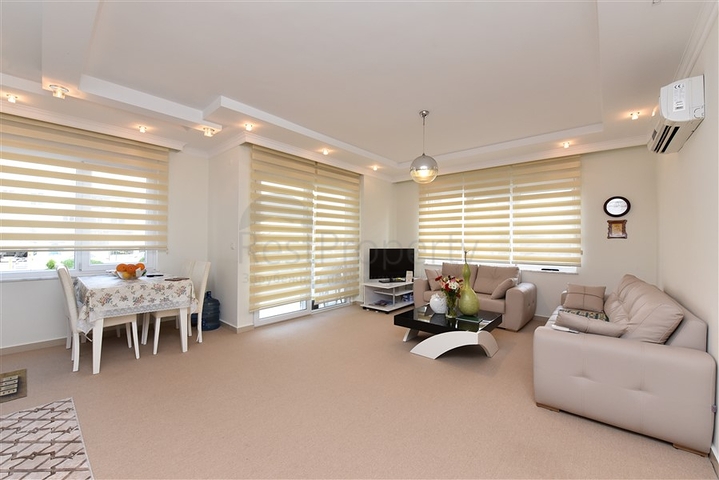 ضمن اول صف على البحر - شقة غرفة وصالة -مجمع حديث - في كاستل / الانيا 