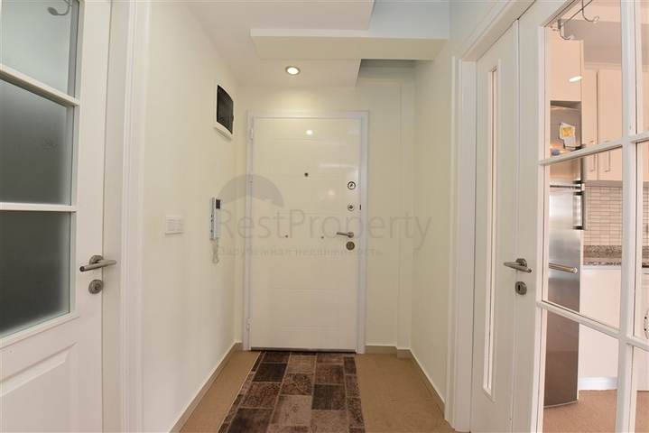 ضمن اول صف على البحر - شقة غرفة وصالة -مجمع حديث - في كاستل / الانيا 