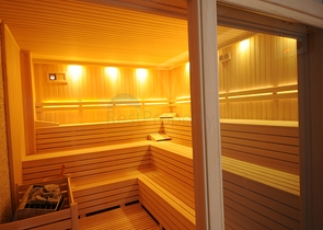 ضمن اول صف على البحر - شقة غرفة وصالة -مجمع حديث - في كاستل / الانيا 