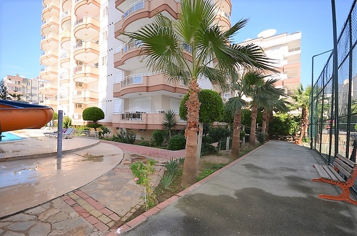 شقة انيقة - على مسافة 100م من البحر - تصميم 2 غرفة وصالة - في مهموتلار / الانيا