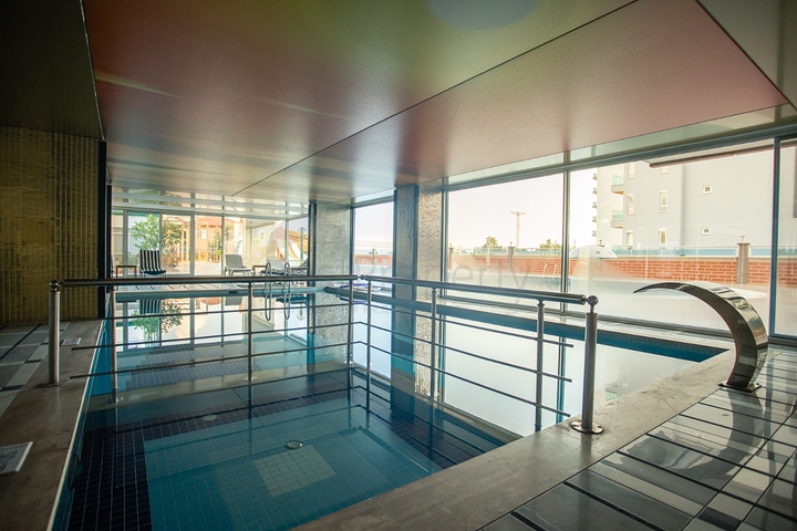 ضمن مجمع سكني متكامل - شقة 2 غرفة وصالة - في مهموتلار / الانيا 