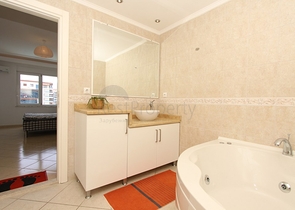 طابق مرتفع - اطلالة مميزة -شقة 2 غرفة وصالة - في جيكجلي / الانيا 